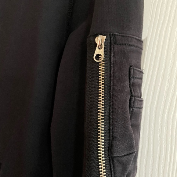 TNA- M size black sweat jacket. Many pockets - Picture 8 of 8